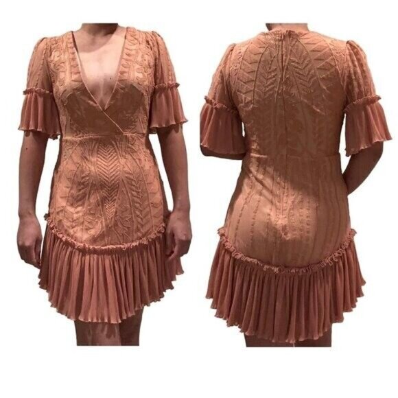 The Clothing Company Embroidered Lace Mini Dress in Peach Size Medium NWT - Picture 1 of 9
